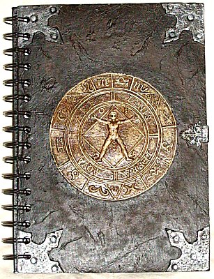 Notizbücher - Notizbuch Galileo mit Metallecken